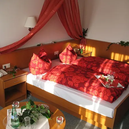 Hotel Zum Heideberg 2*